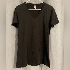 NWOT 100% Cotton V-neck Fair Trade Short Sleeve Black Tee-shirt
